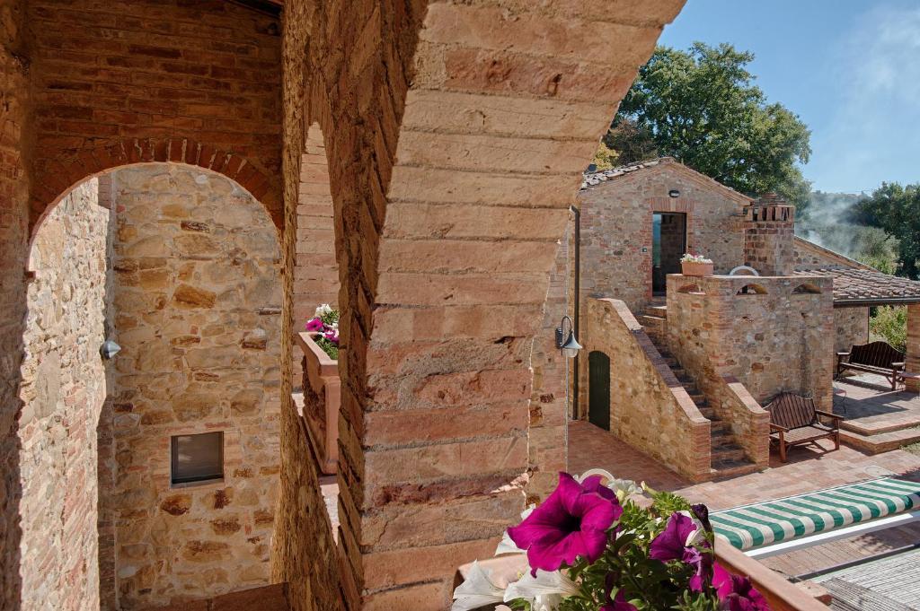 Podere La Ciabatta Casole dʼElsa Exterior foto